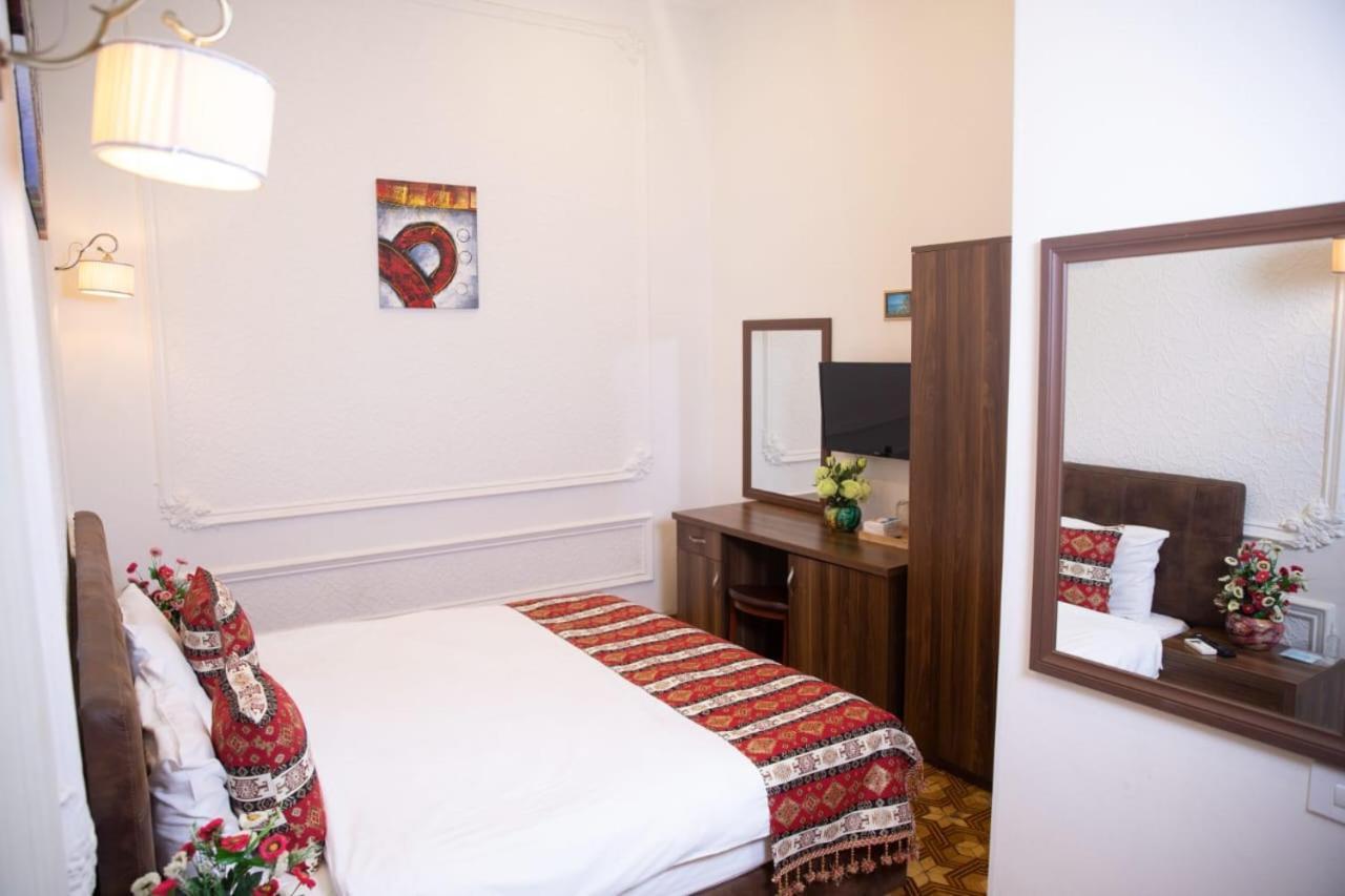 Malakhan Hotel Baku Room photo